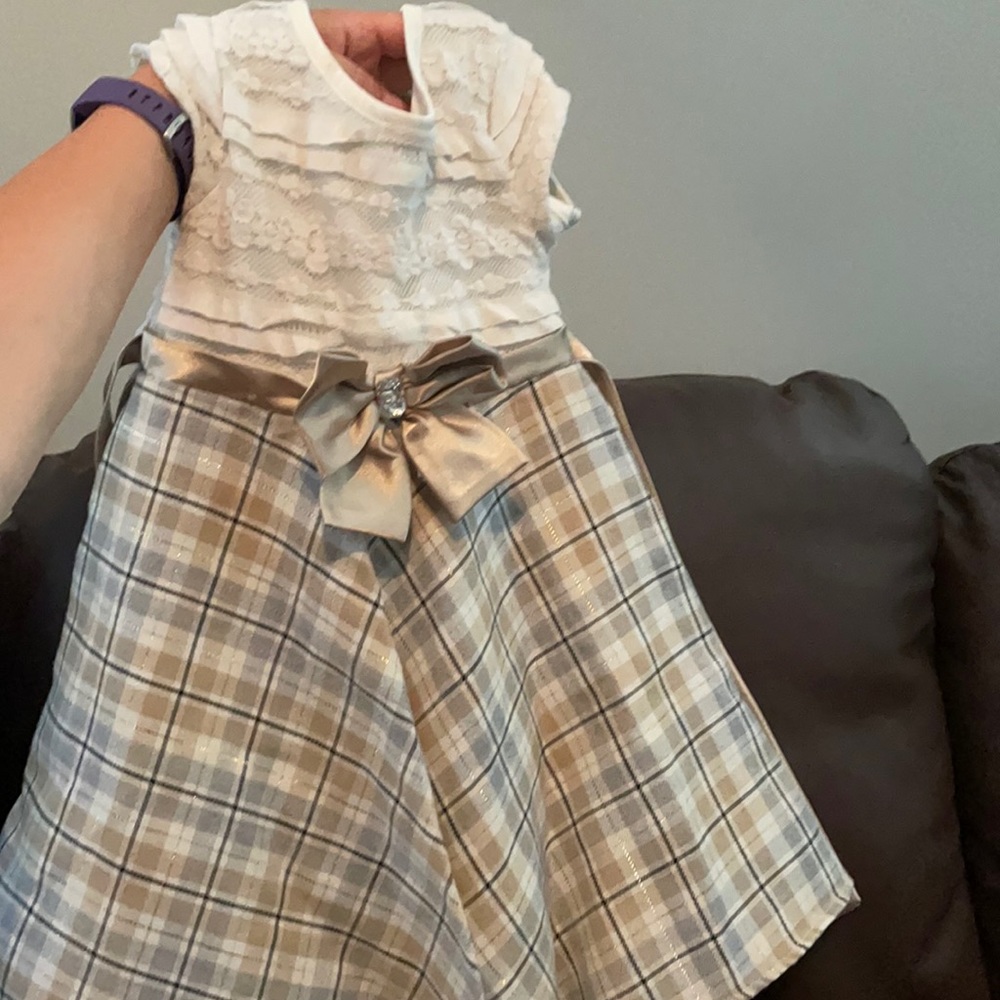 Girls dress